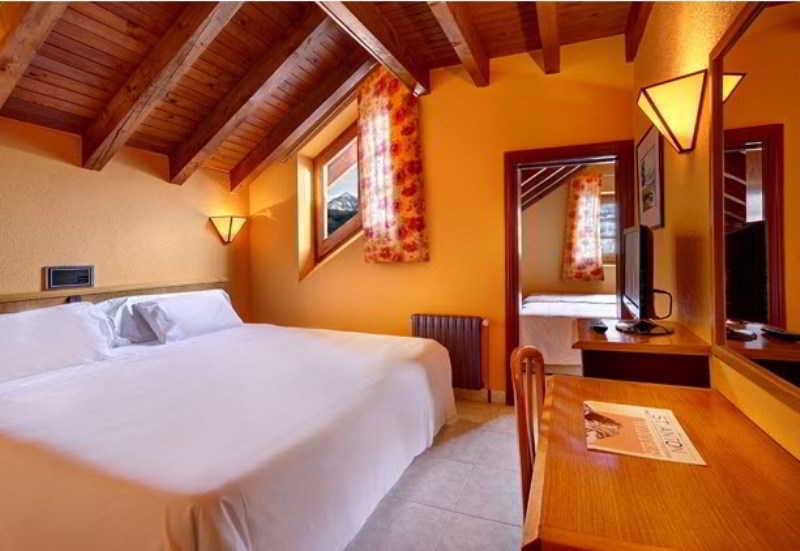 Hotel San Anton Benasque Exterior foto