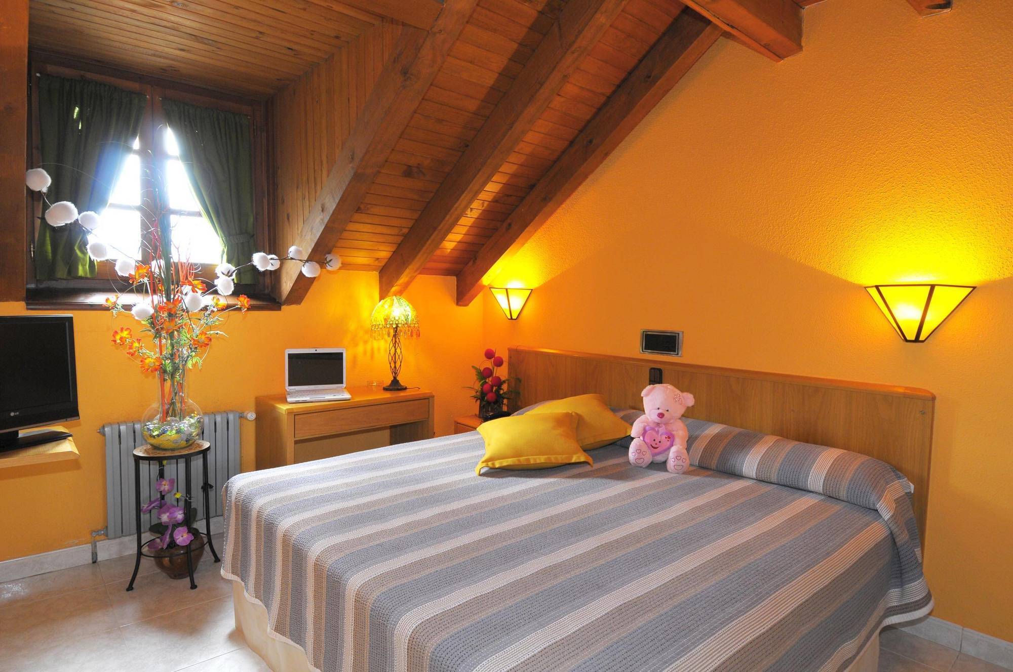 Hotel San Anton Benasque Habitación foto